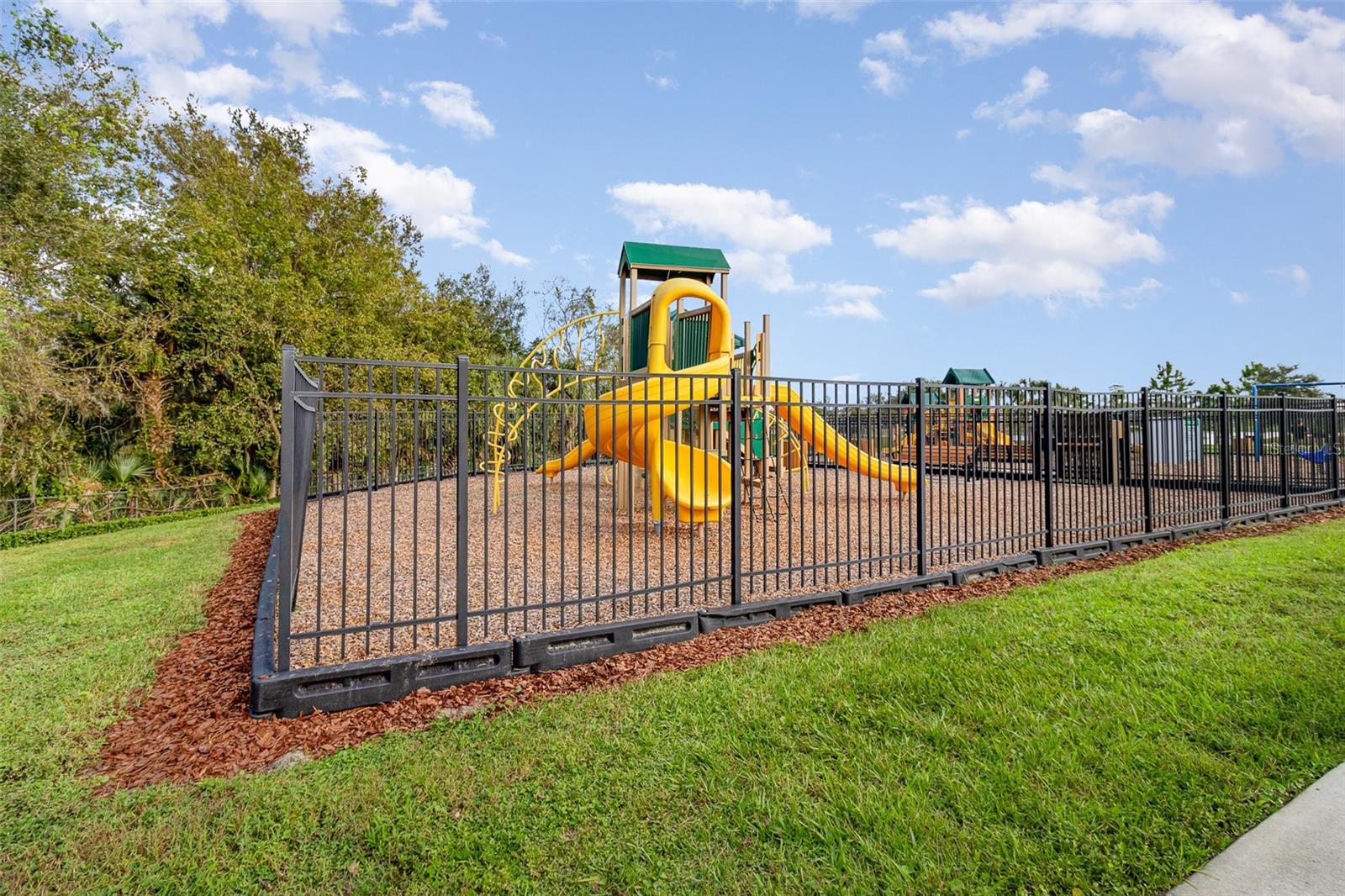 Image 33 of 39 For 310 Wooded Vine Drive