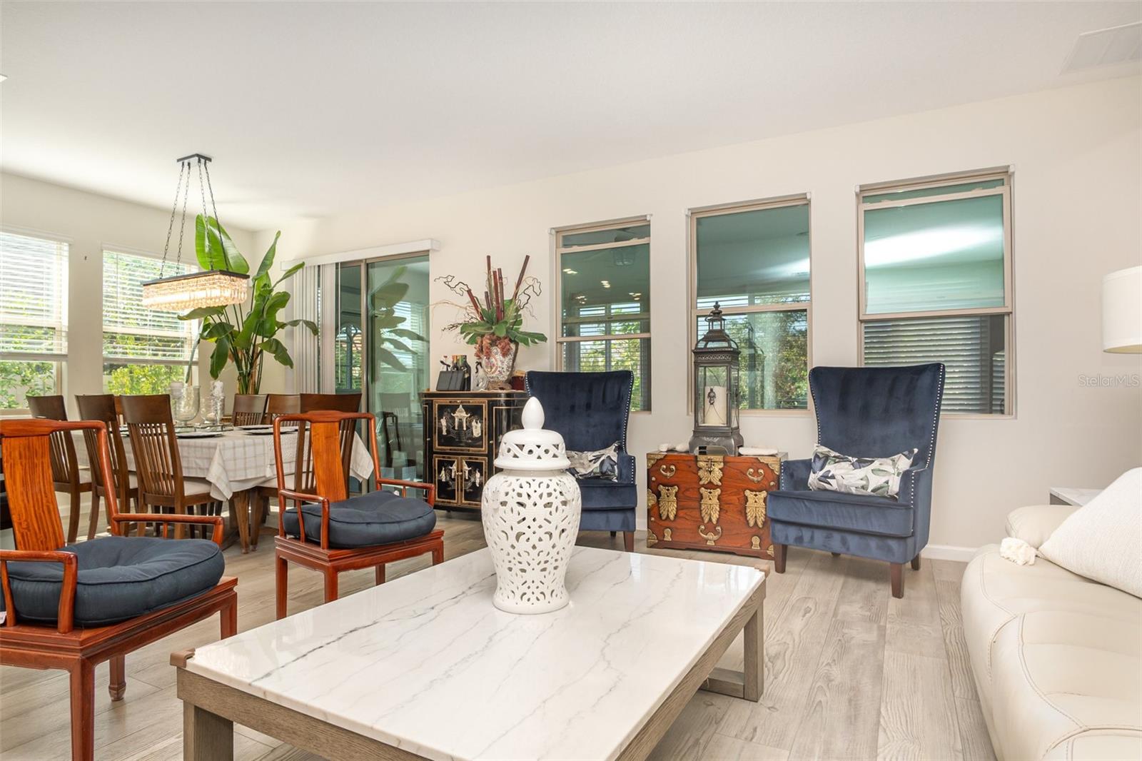 Image 5 of 39 For 310 Wooded Vine Drive