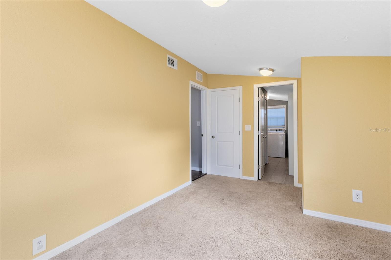 Image 16 of 28 For 701 25th Street