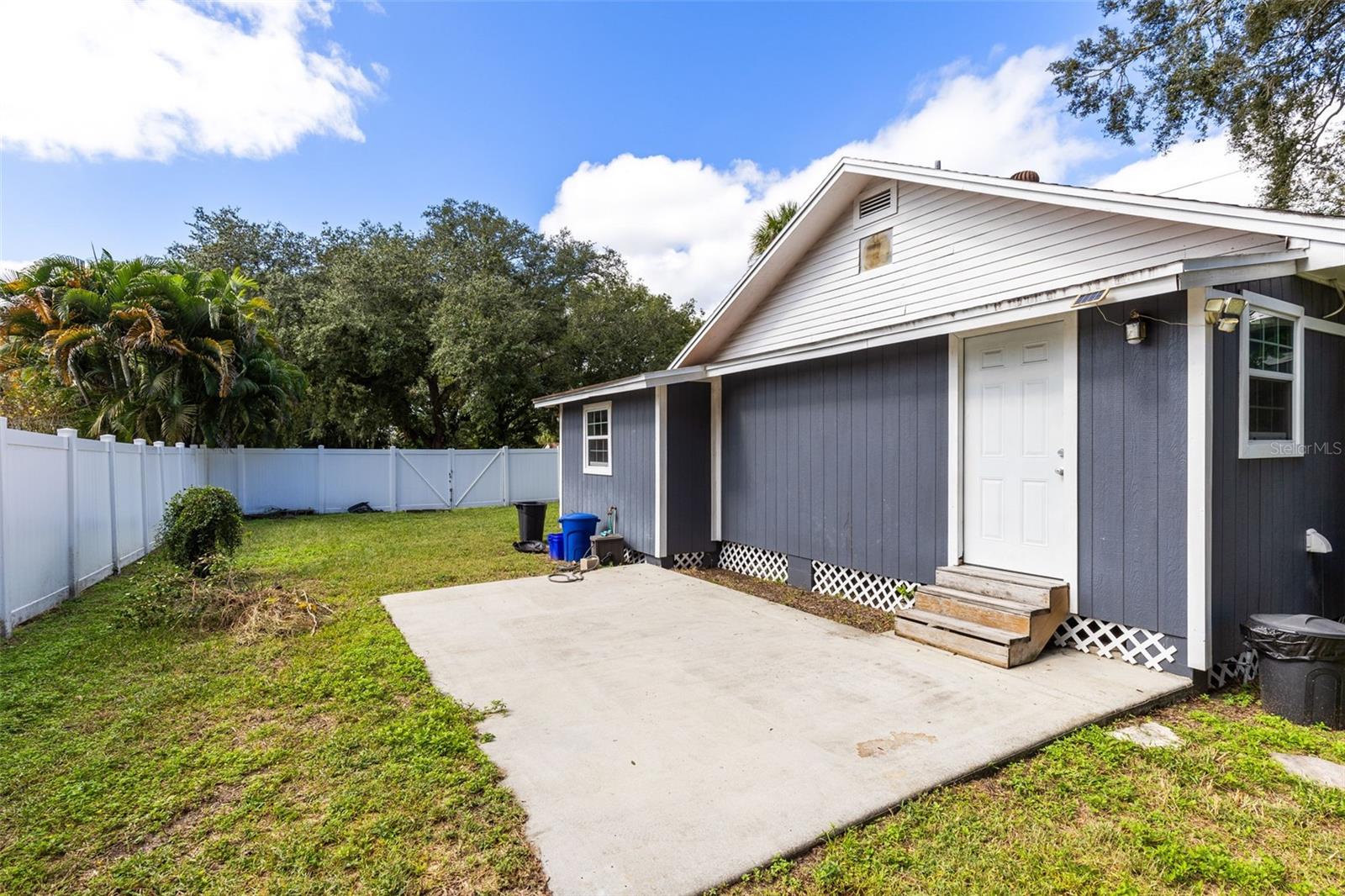 Image 20 of 28 For 701 25th Street