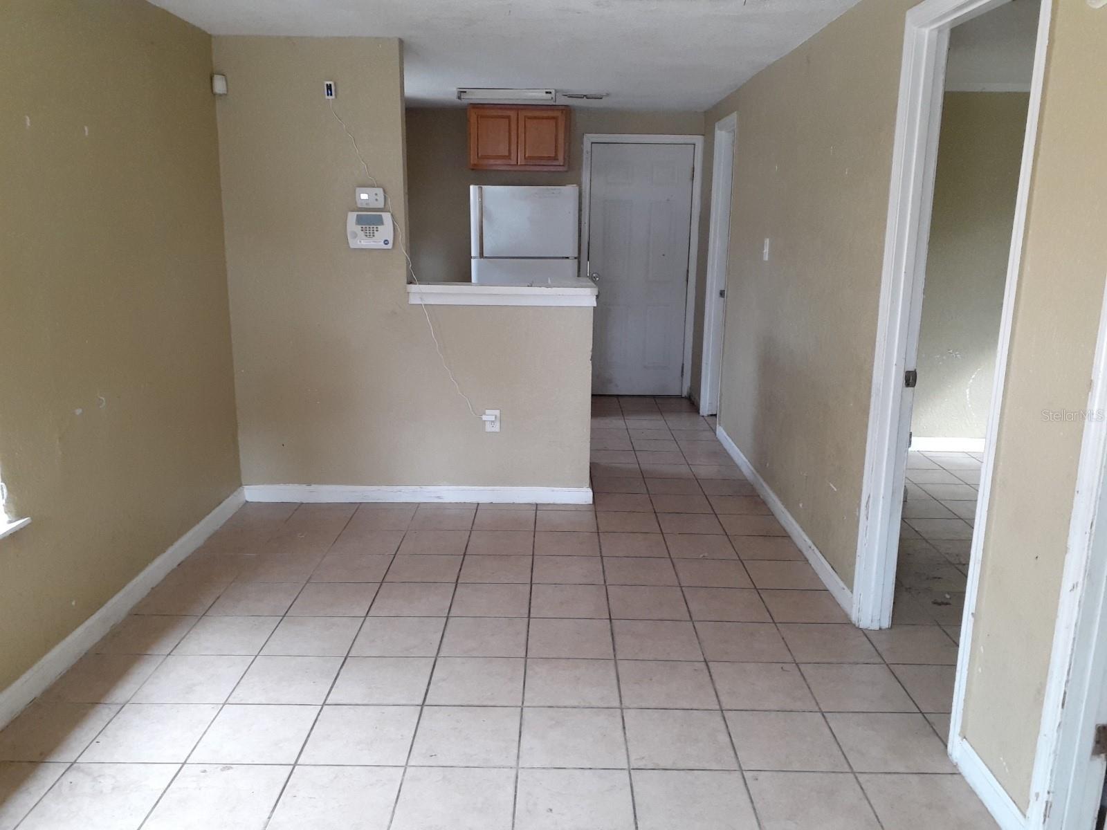 Image 3 of 5 For 1211 Delaware Avenue