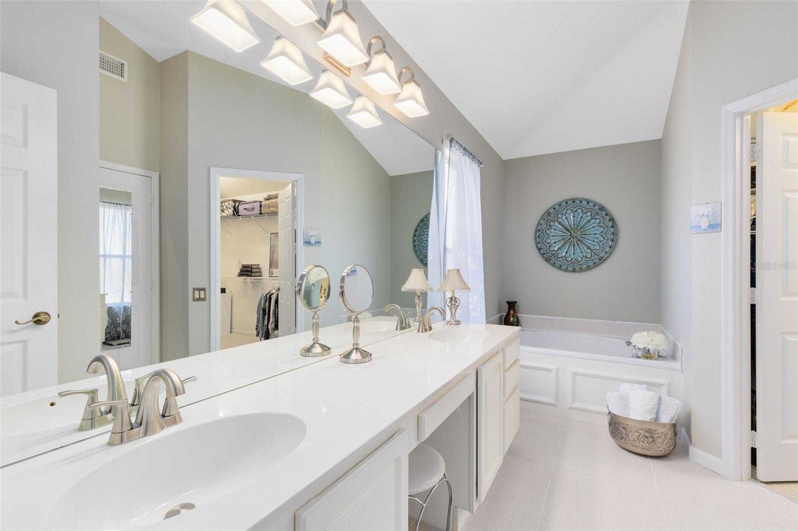 Image 19 of 38 For 411 Flatwood Drive