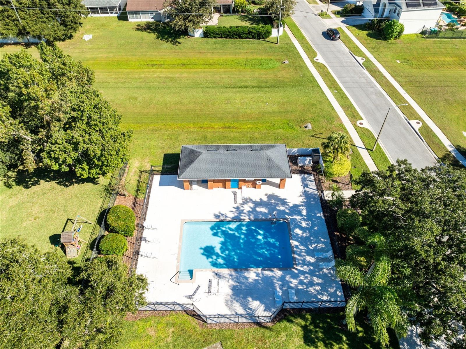 Image 33 of 38 For 411 Flatwood Drive