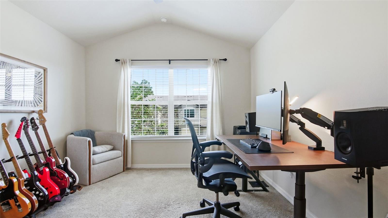 Image 23 of 31 For 3013 Alessa Loop