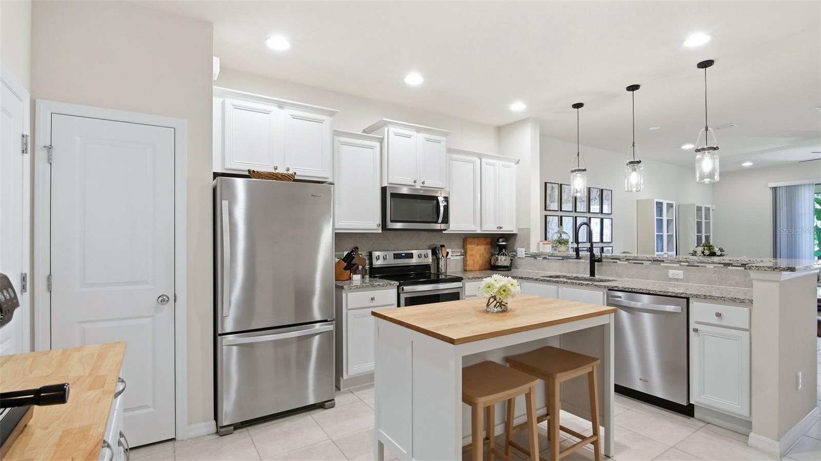 Image 6 of 31 For 3013 Alessa Loop