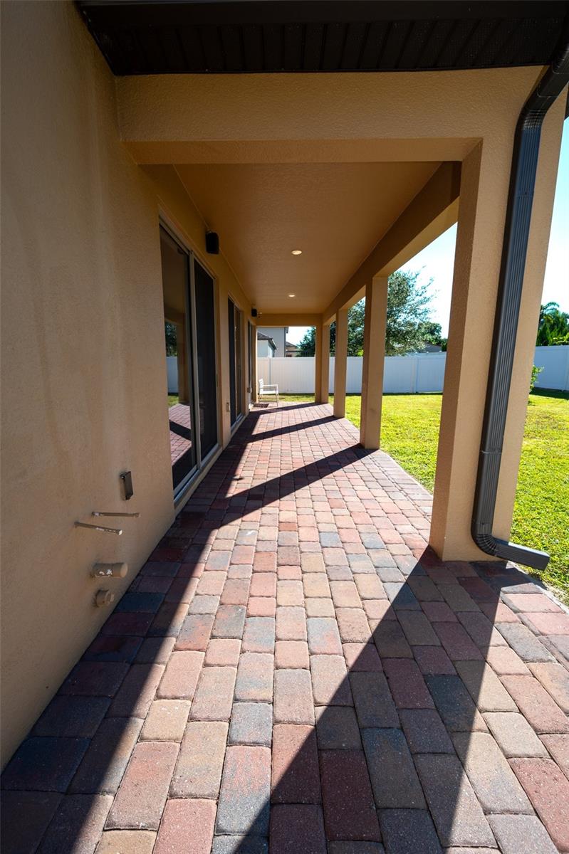 Image 11 of 78 For 869 White Rose Way