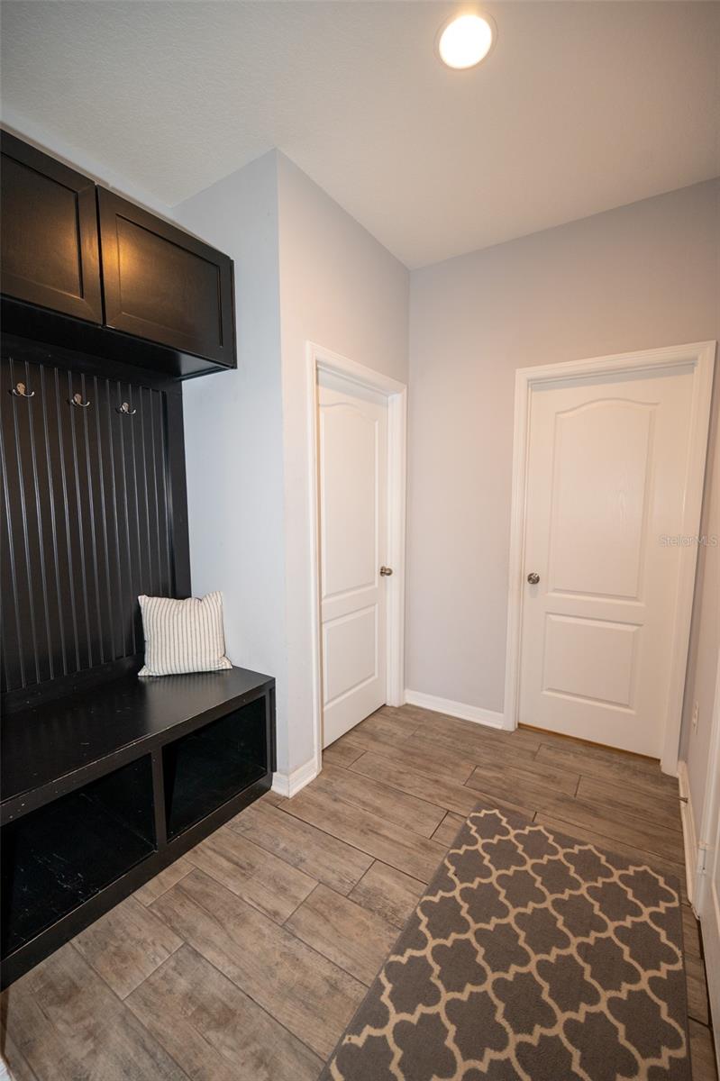 Image 17 of 78 For 869 White Rose Way