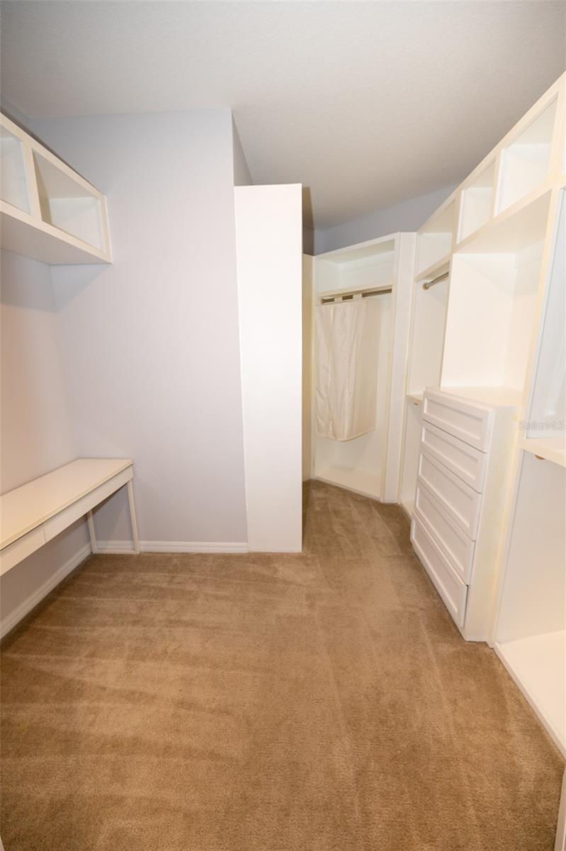 Image 23 of 78 For 869 White Rose Way