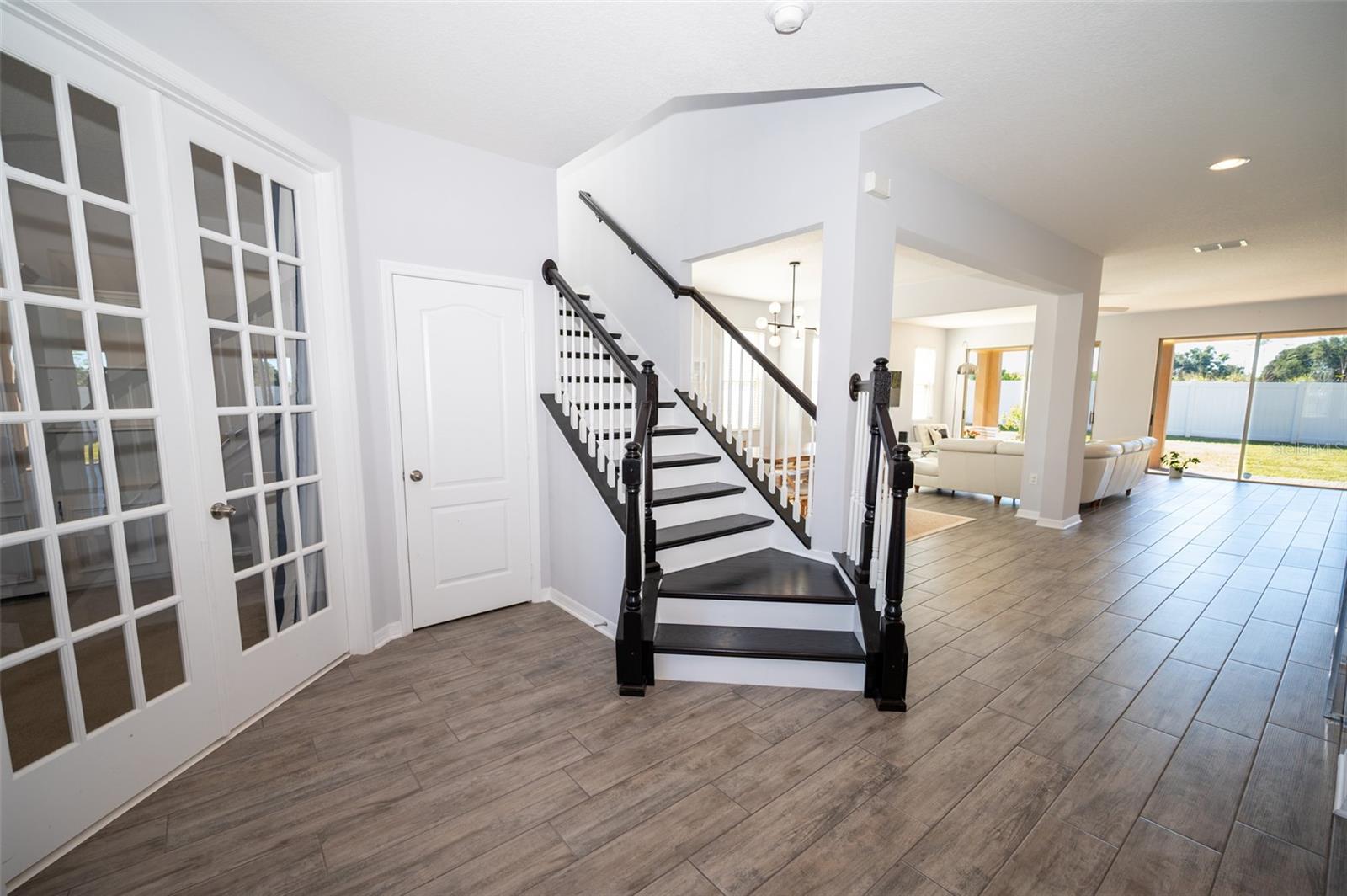 Image 36 of 78 For 869 White Rose Way