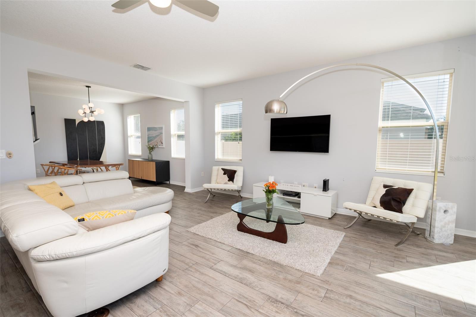 Image 42 of 78 For 869 White Rose Way