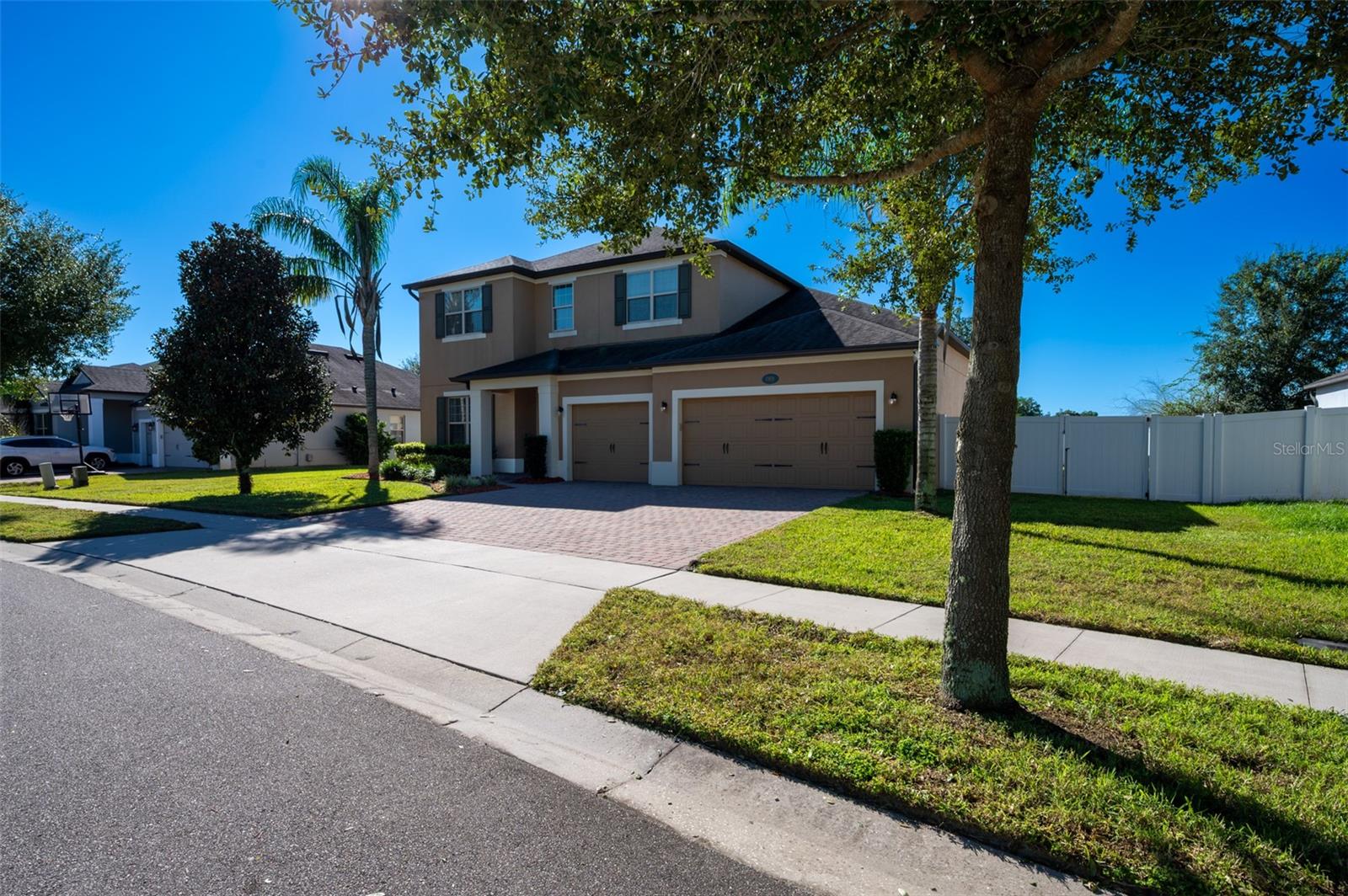 Image 5 of 78 For 869 White Rose Way