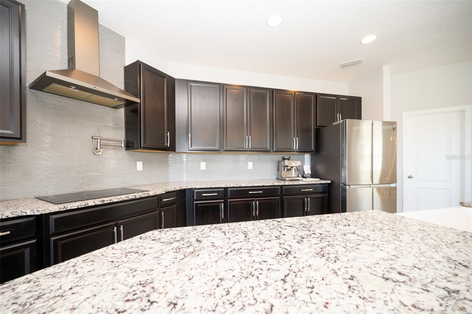 Image 52 of 78 For 869 White Rose Way