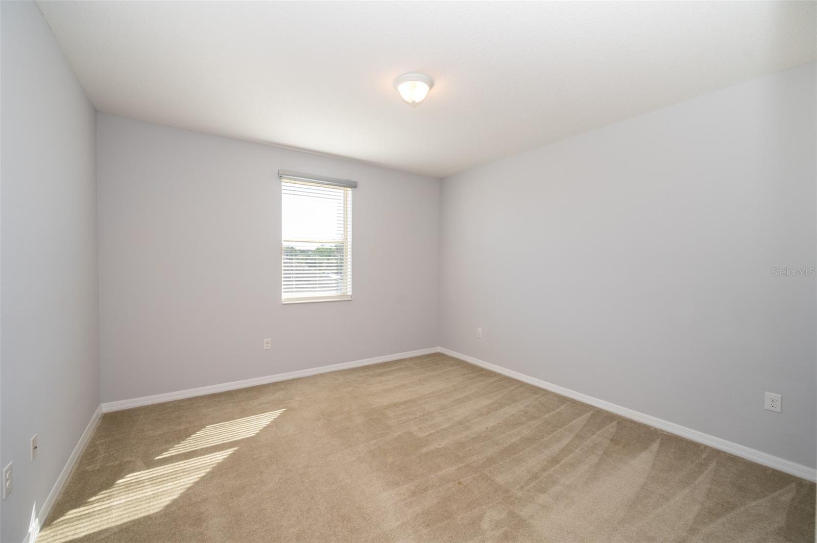 Image 62 of 78 For 869 White Rose Way