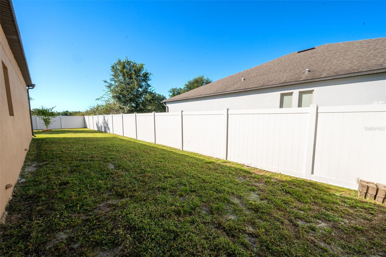 Image 9 of 78 For 869 White Rose Way