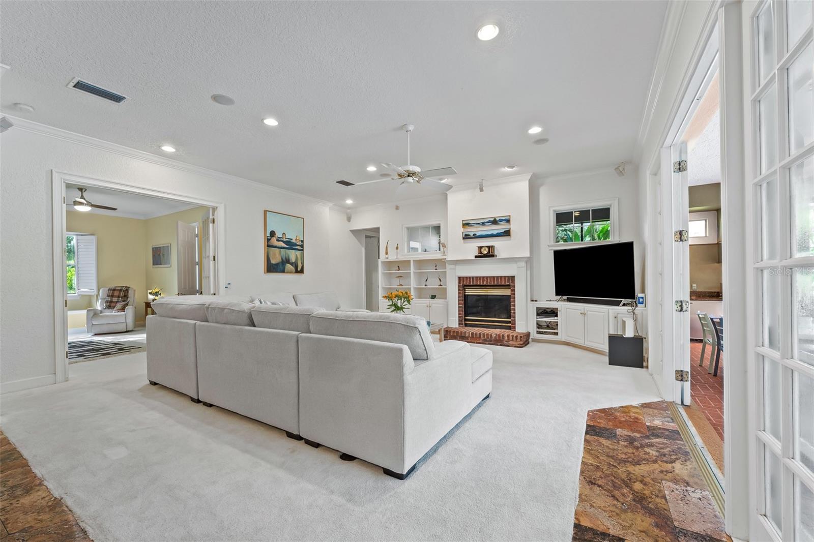 Image 24 of 75 For 9045 Great Heron Circle