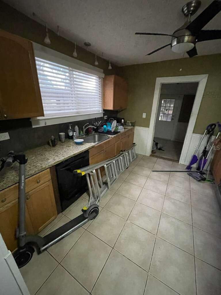 Image 21 of 24 For 814 26th Street W