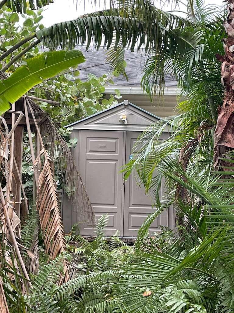 Image 4 of 24 For 814 26th Street W