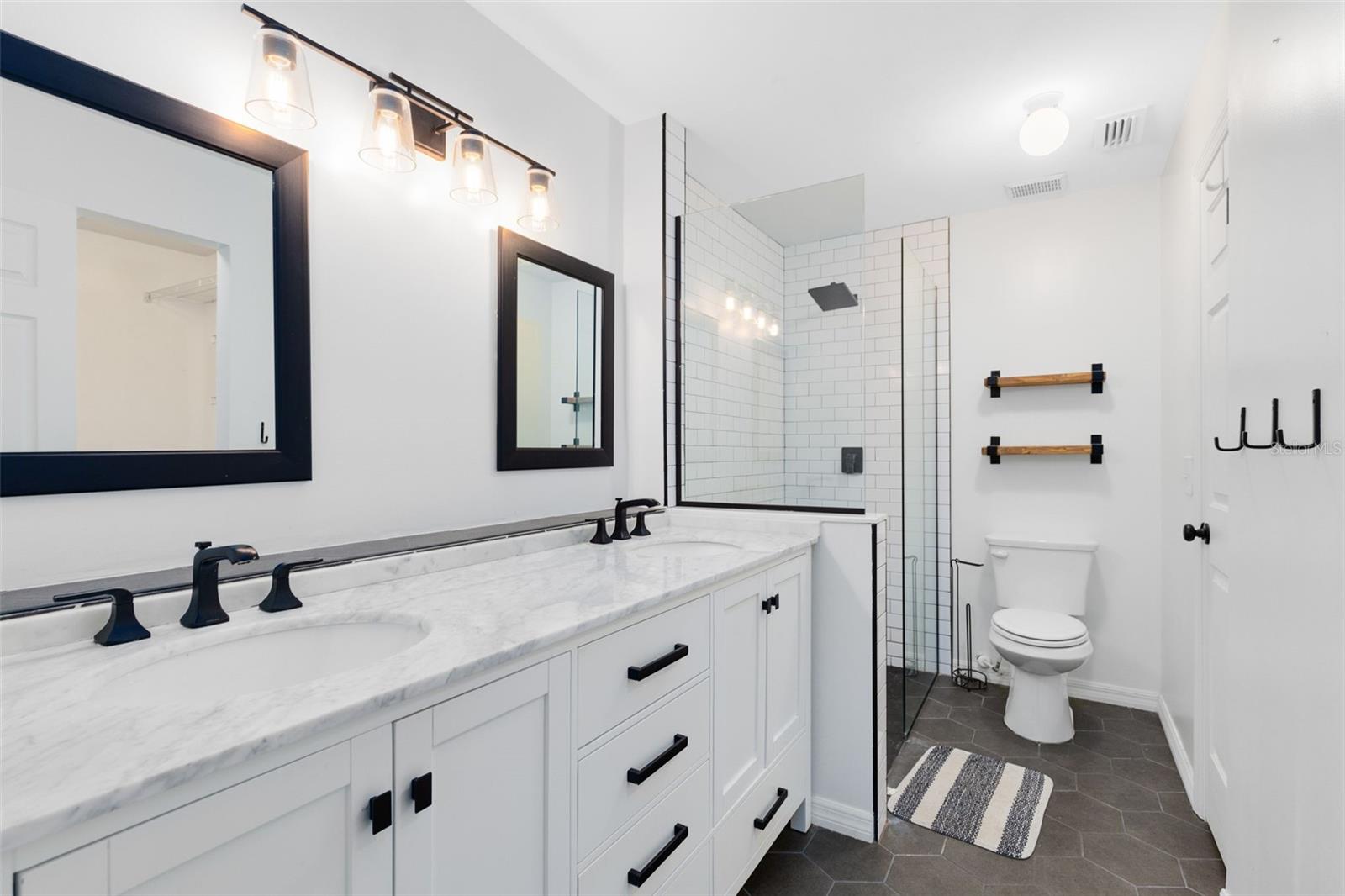 Image 16 of 27 For 615 Warrenton Road