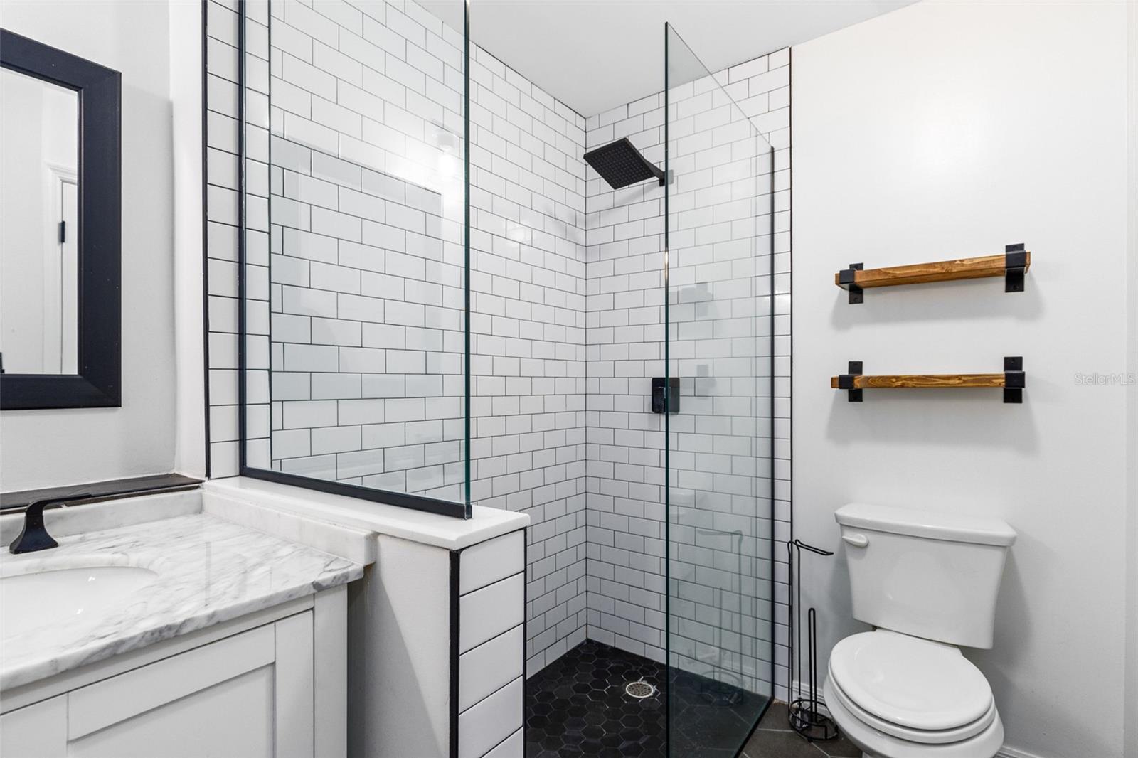 Image 17 of 27 For 615 Warrenton Road