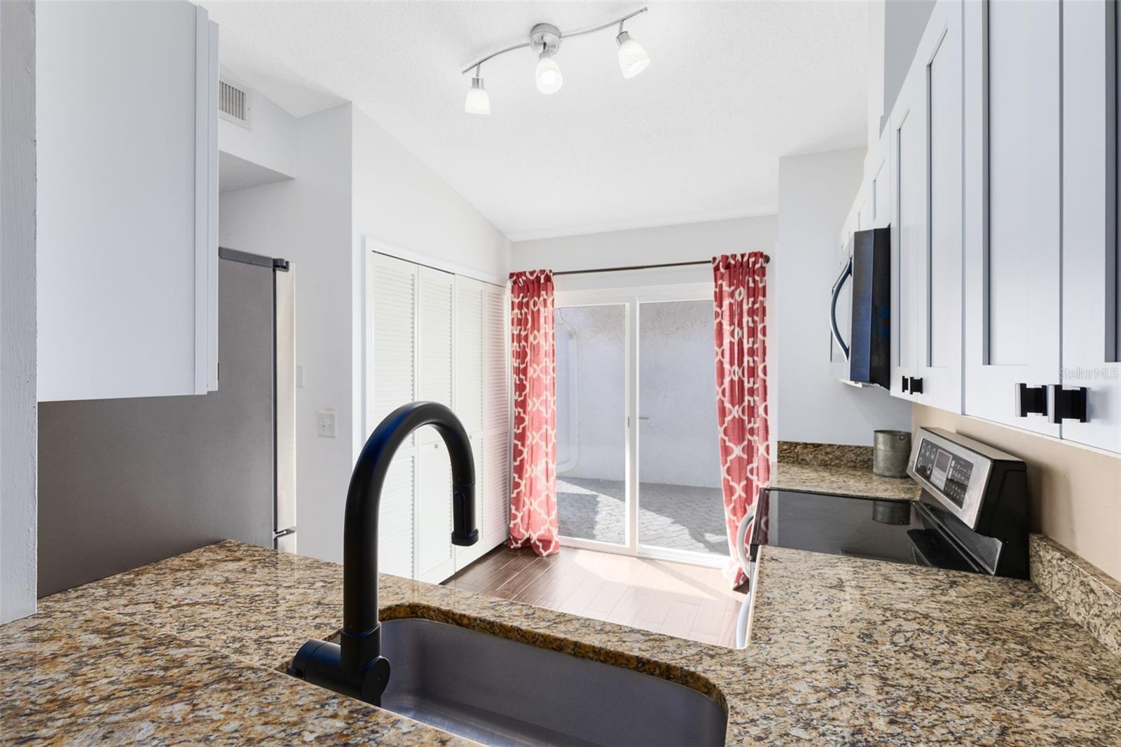 Image 9 of 27 For 615 Warrenton Road