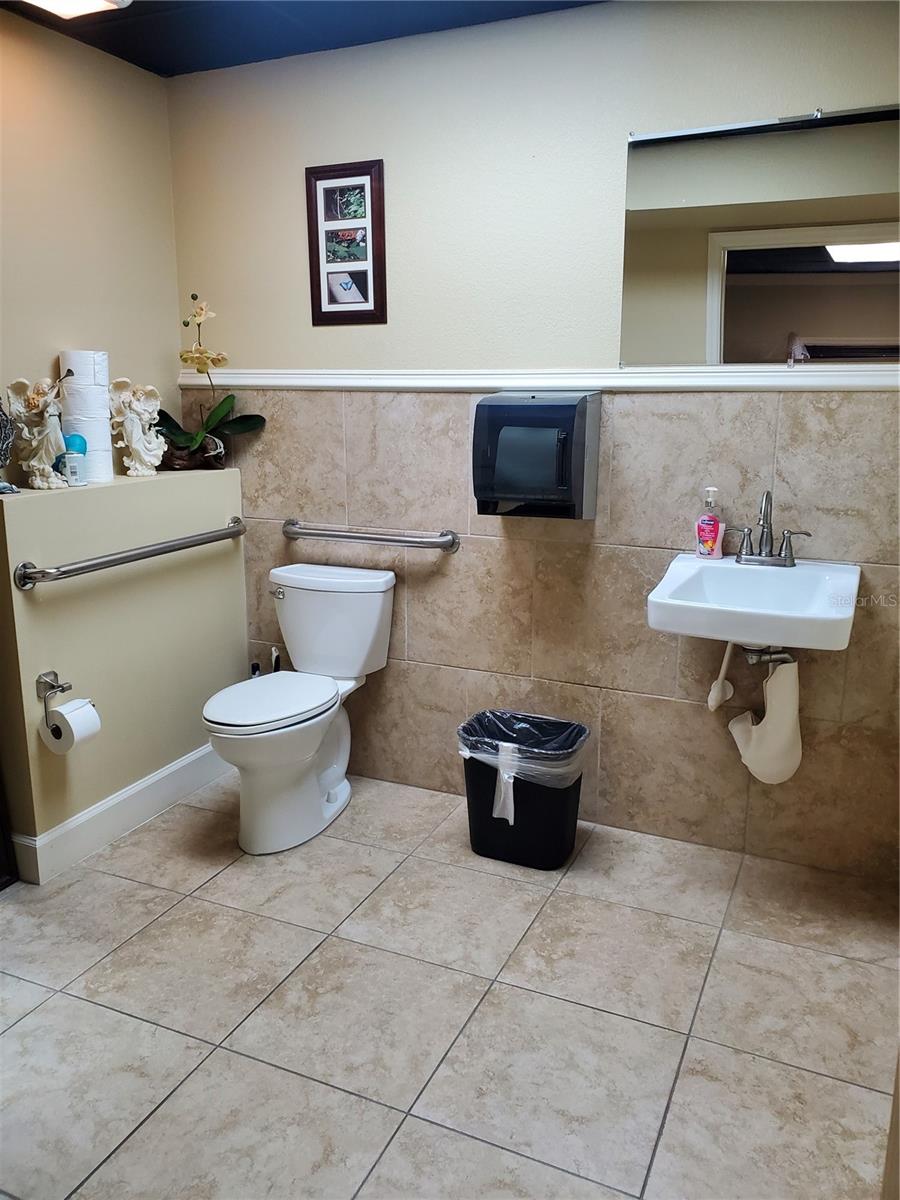 Image 12 of 24 For 221 State Road 434