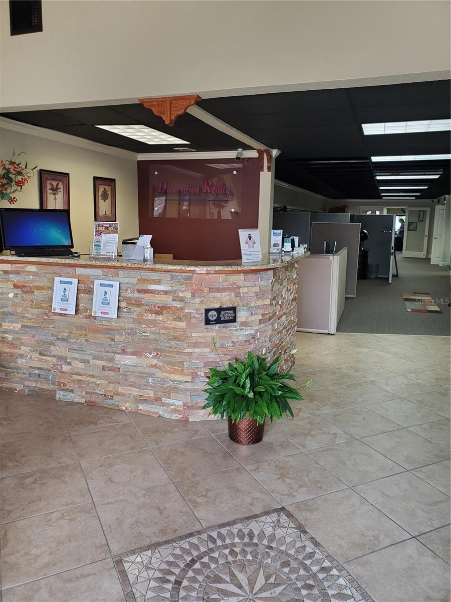 Image 3 of 24 For 221 State Road 434