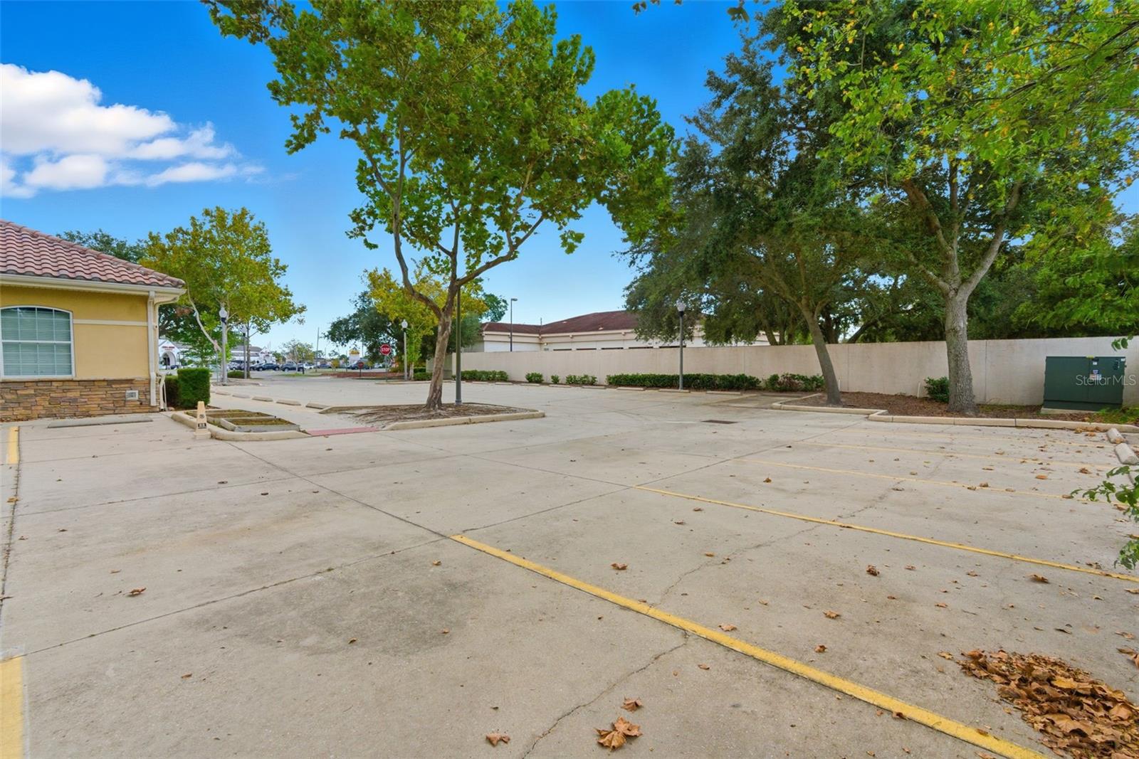 Image 7 of 9 For 330 Harbour Isle Way 1040