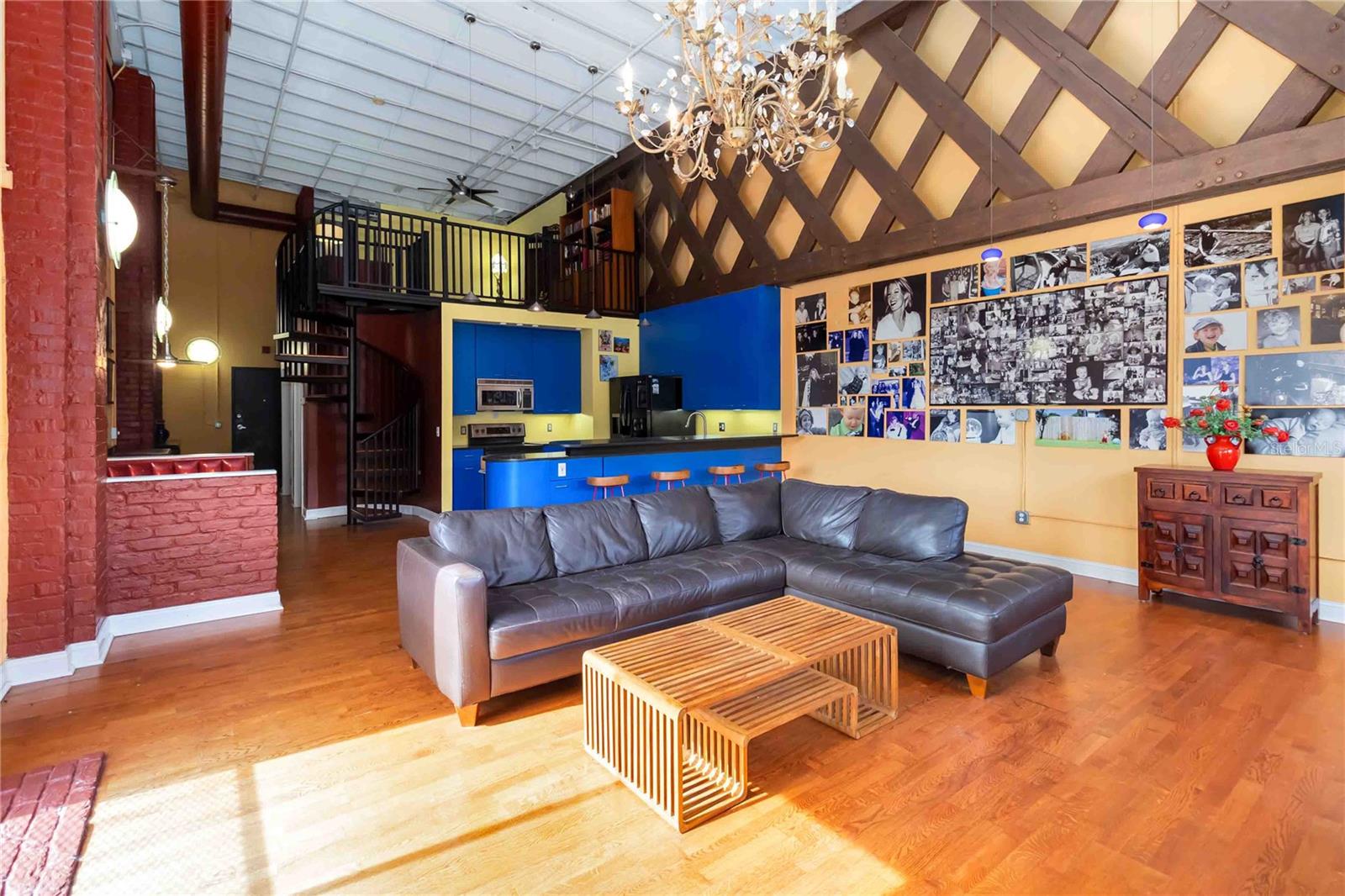 Image 11 of 43 For 62 Colonial Drive 301