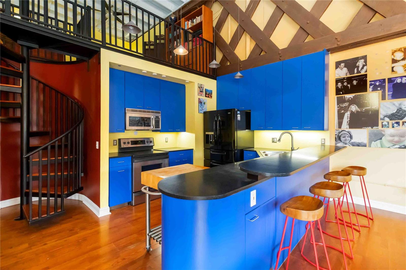 Image 14 of 43 For 62 Colonial Drive 301