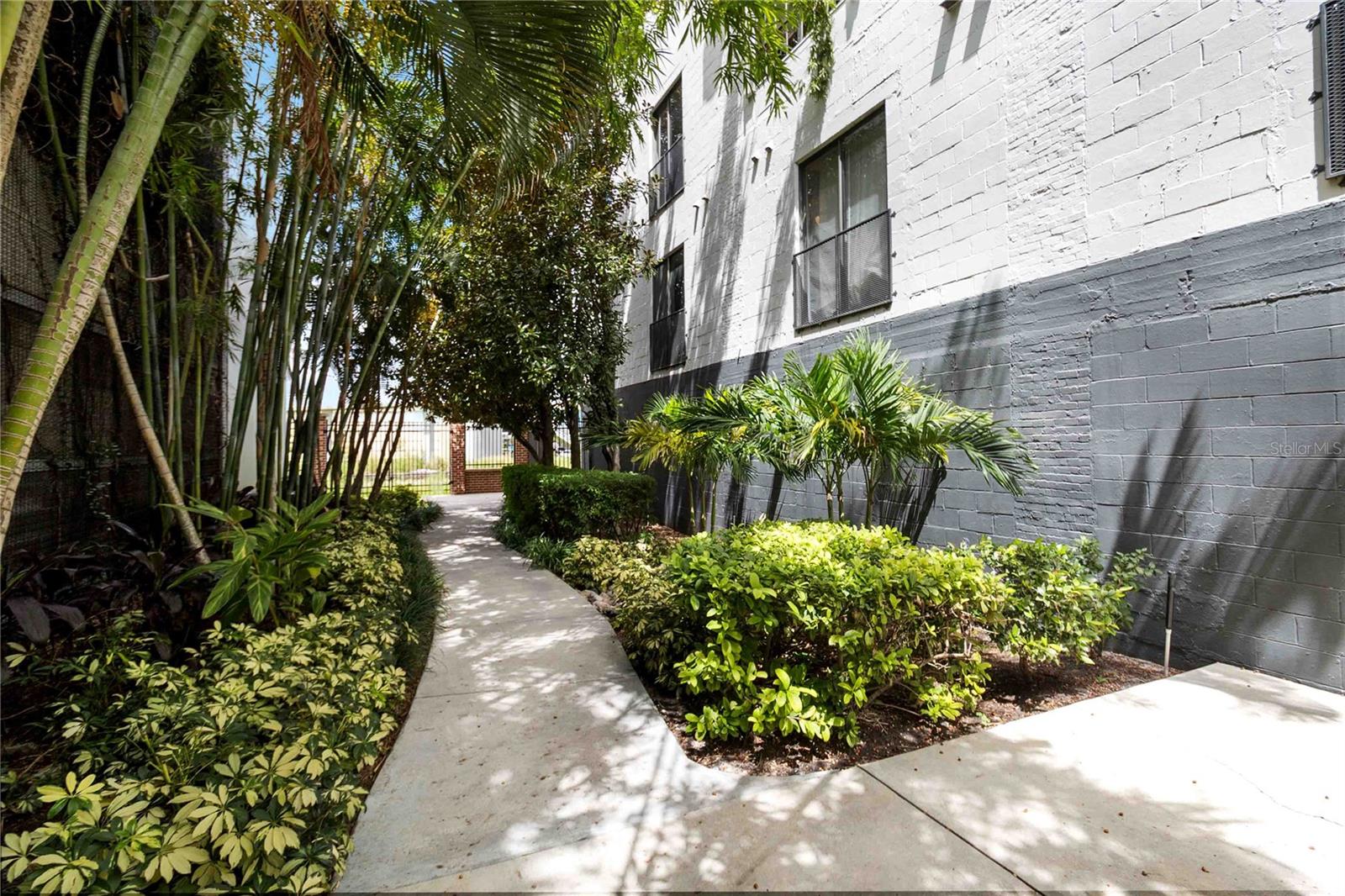 Image 34 of 43 For 62 Colonial Drive 301