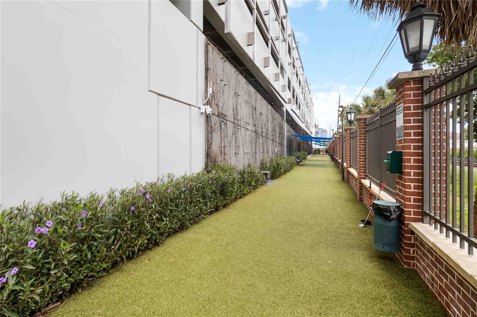 Image 36 of 43 For 62 Colonial Drive 301