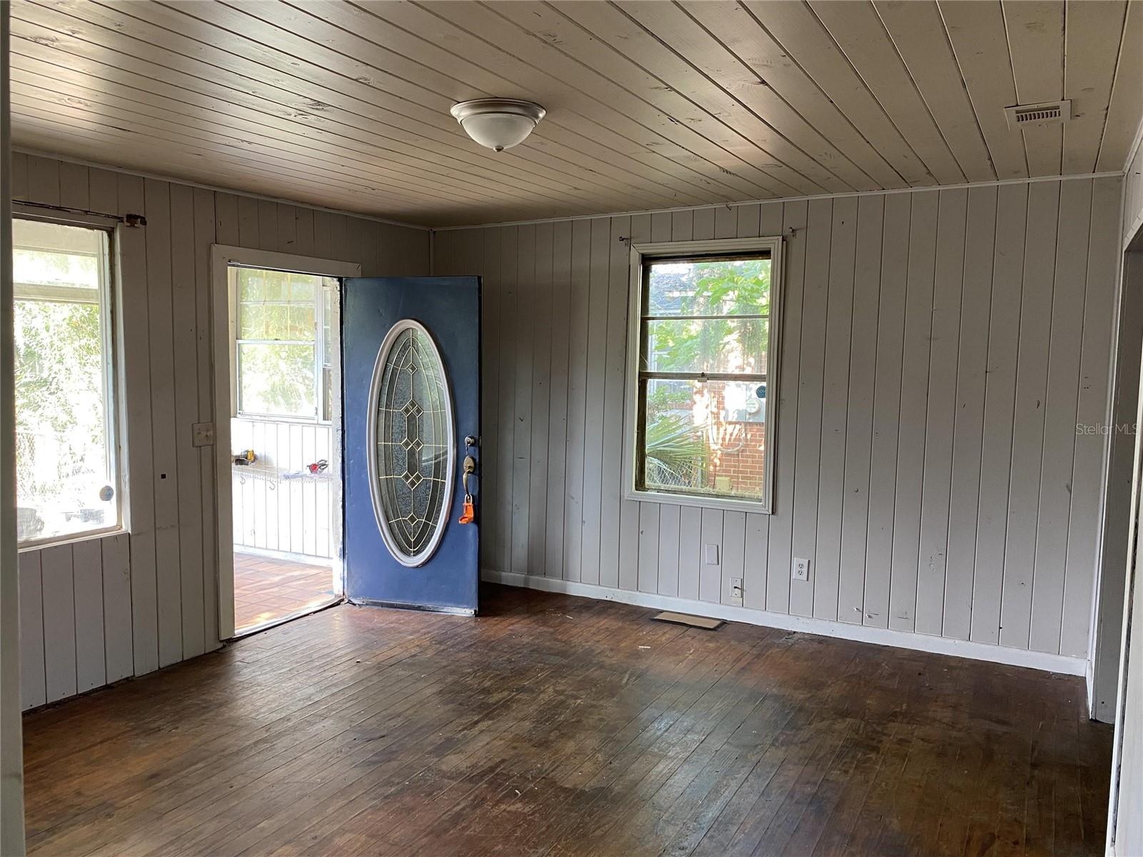 Image 7 of 10 For 2604 Commonwealth Avenue