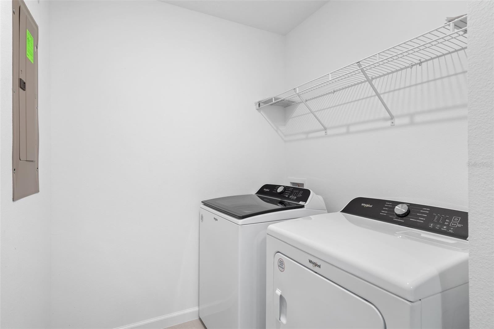 Image 21 of 27 For 1601 Pinecliff Drive