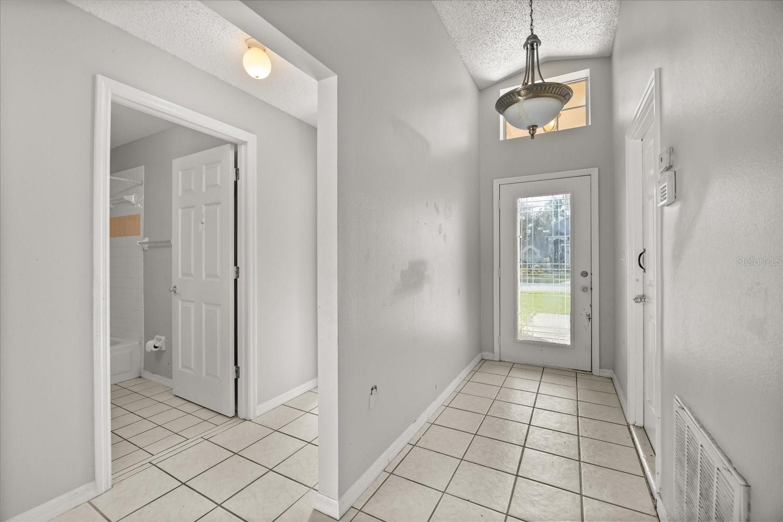 Image 2 of 39 For 2909 Canoe Circle