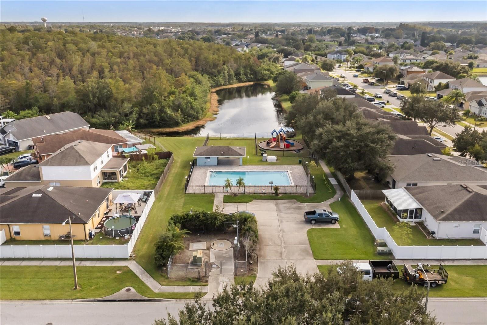 Image 37 of 39 For 2909 Canoe Circle