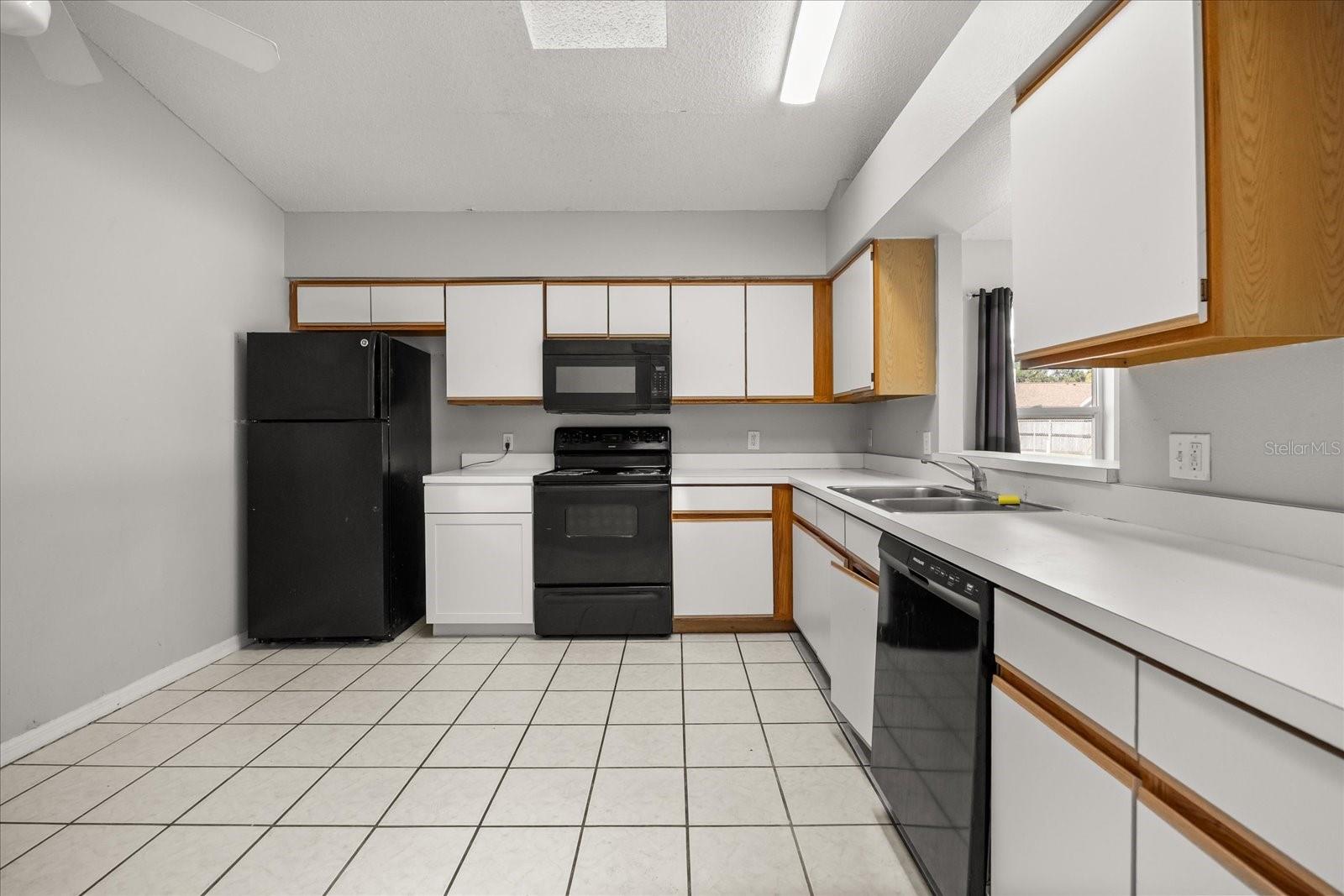 Image 8 of 39 For 2909 Canoe Circle