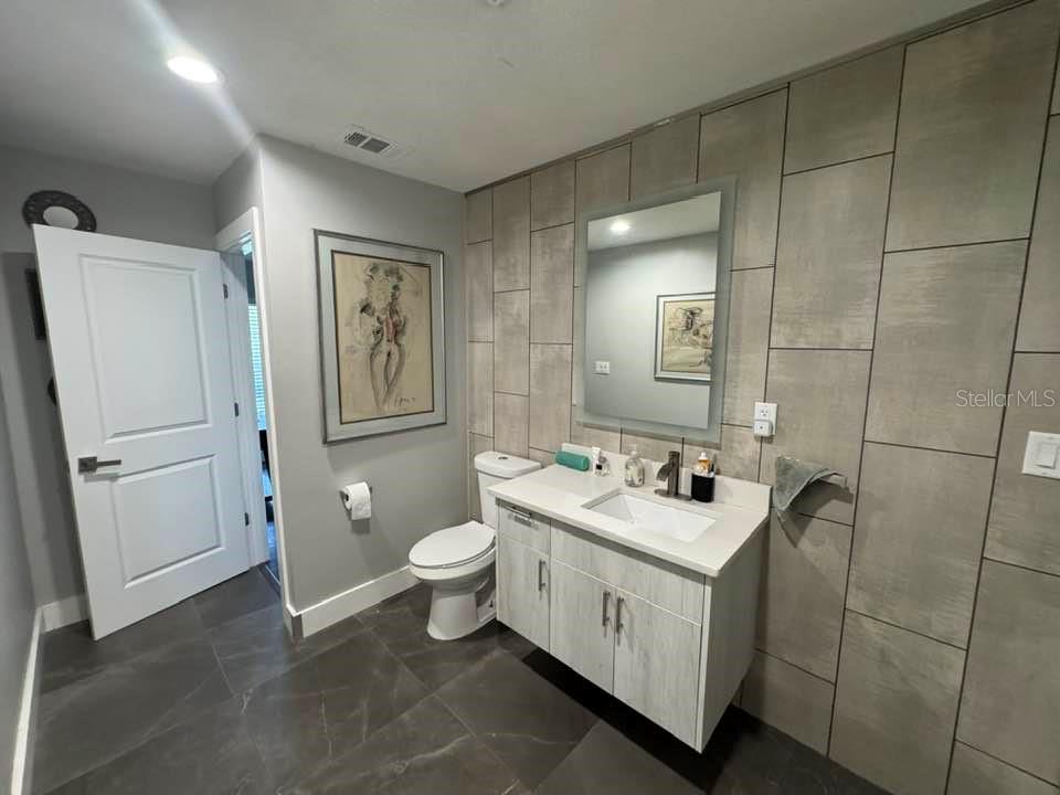 Image 20 of 62 For 8743 Alegre Circle