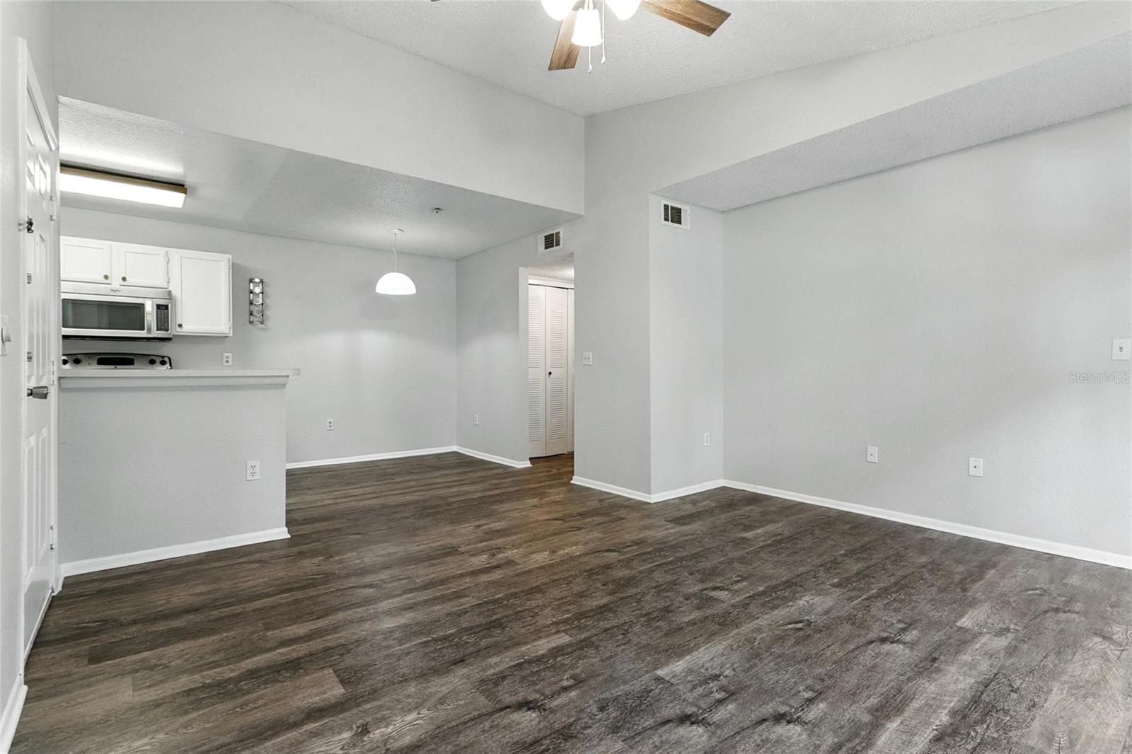 Image 5 of 31 For 5263 Images Circle 306