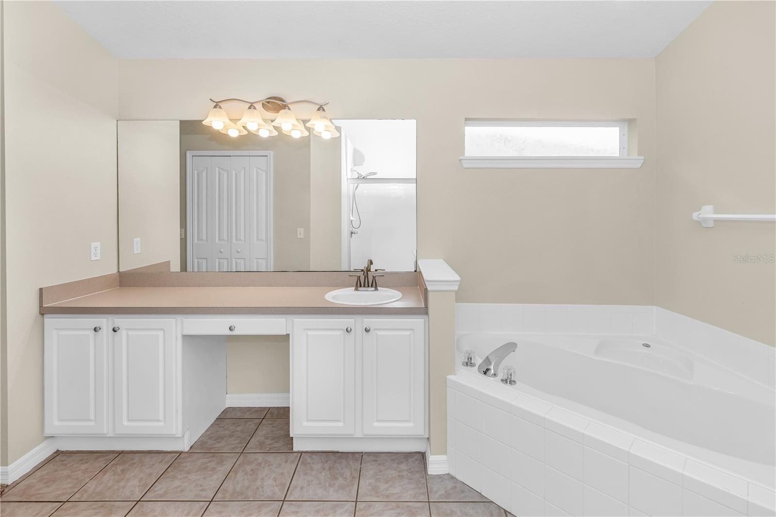 Image 22 of 40 For 406 Landress Lane