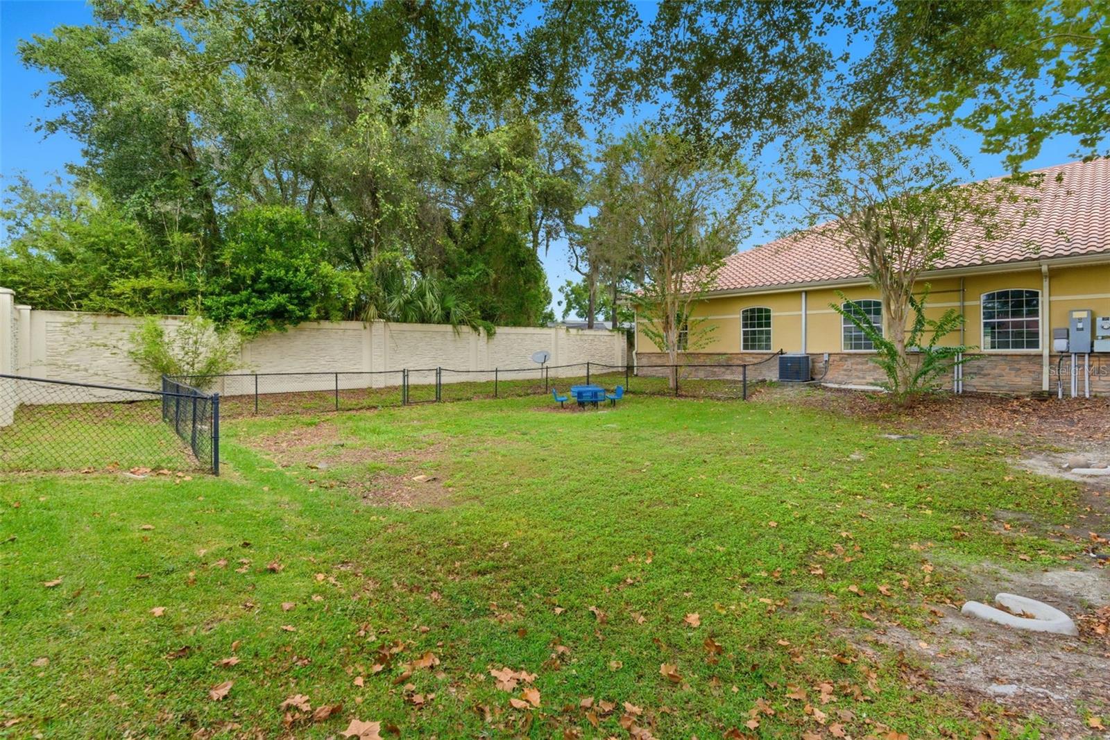 Image 5 of 7 For 330 Harbour Isle Way 1090