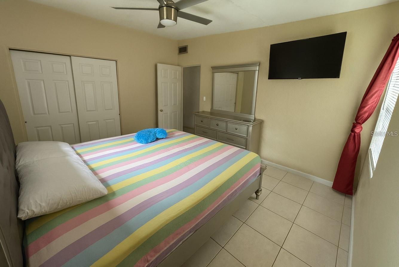 Image 7 of 13 For 36 Areca Drive