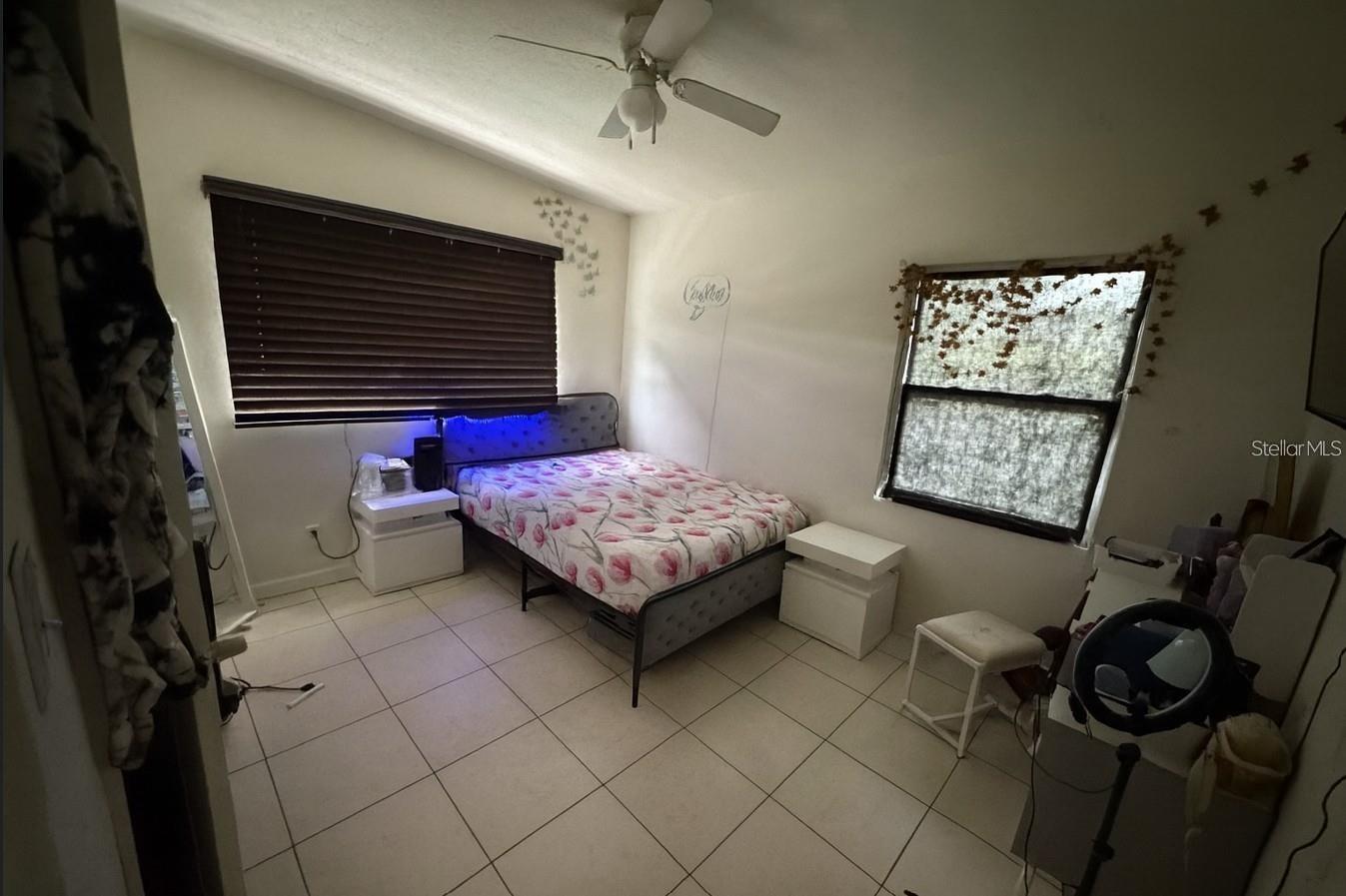 Image 9 of 13 For 36 Areca Drive