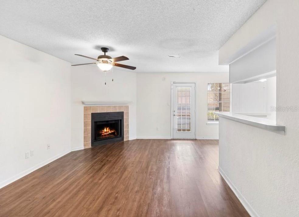 Image 16 of 34 For 4355 Perkinshire Lane 103