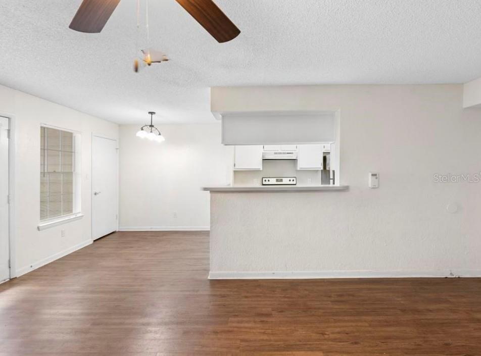 Image 9 of 34 For 4355 Perkinshire Lane 103