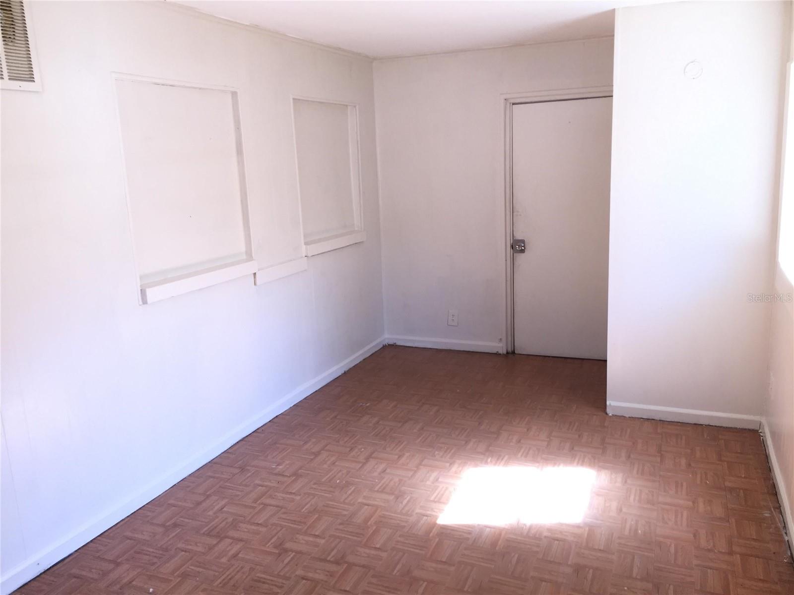 Image 6 of 7 For 3611 Frierson Avenue