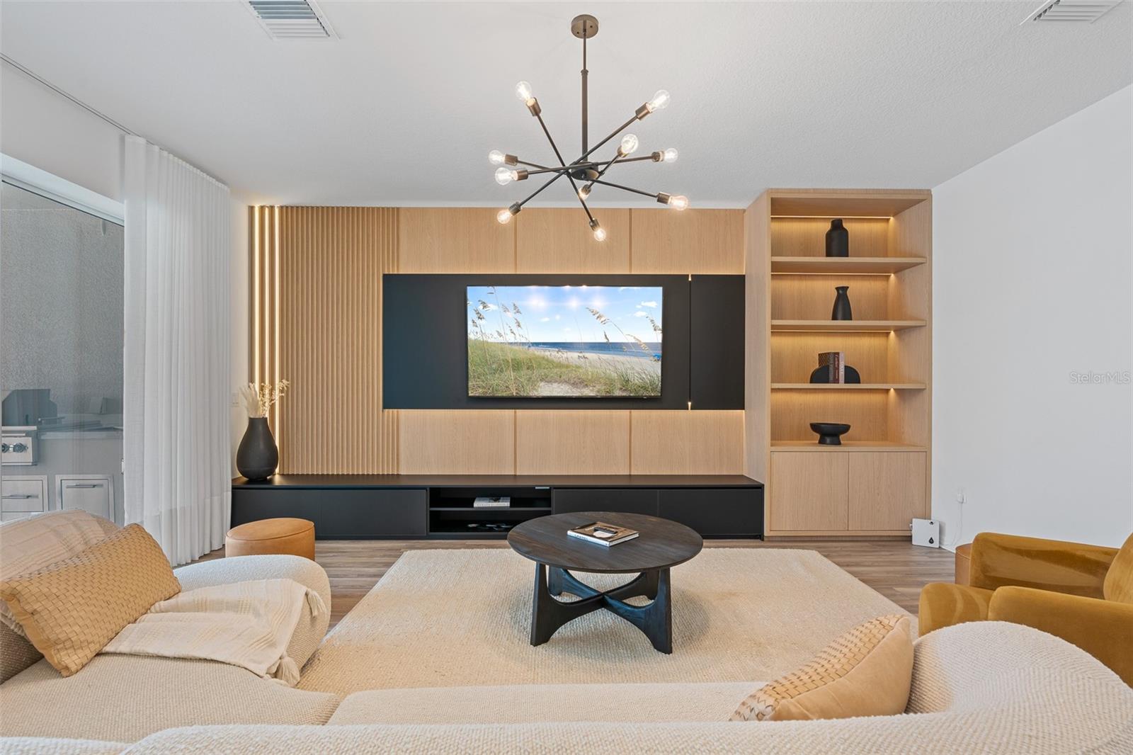 Image 7 of 46 For 8105 Fenton Street