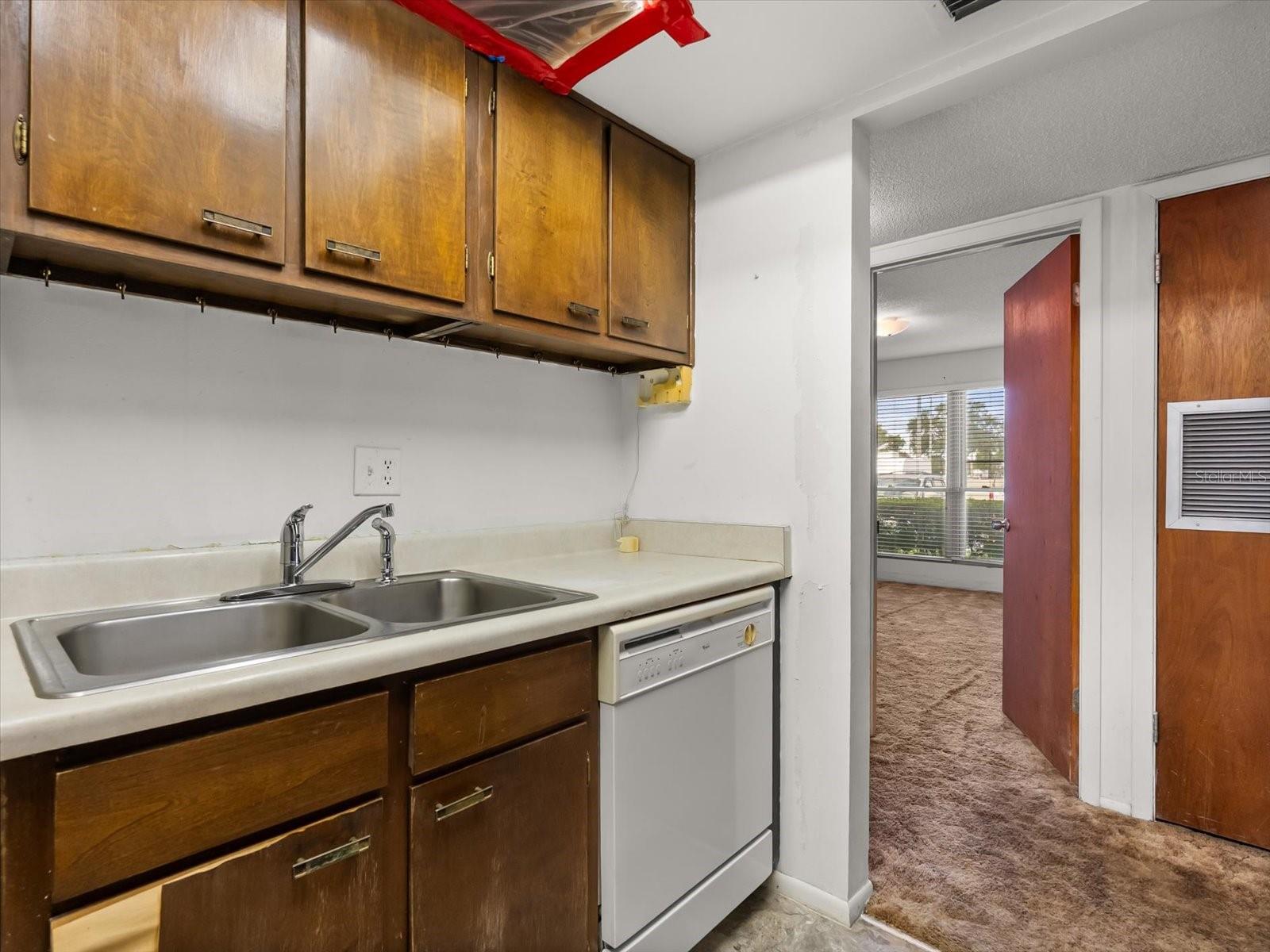 Image 13 of 29 For 1935 Conway Road L3