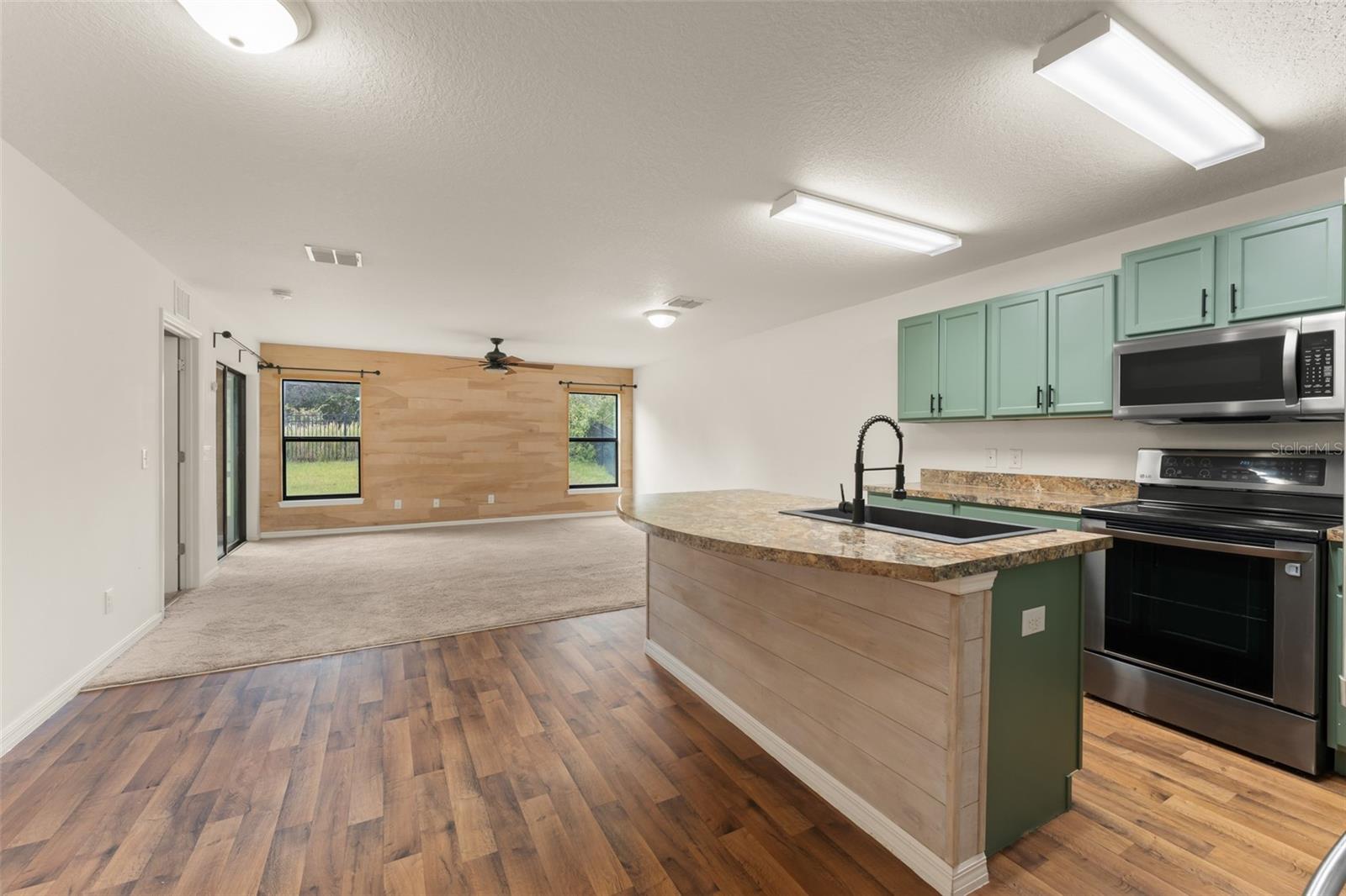 Image 11 of 36 For 5584 Maggiore Boulevard