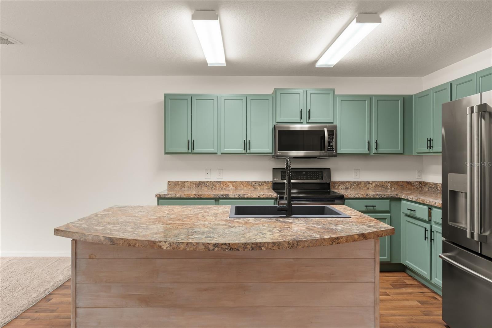 Image 13 of 36 For 5584 Maggiore Boulevard