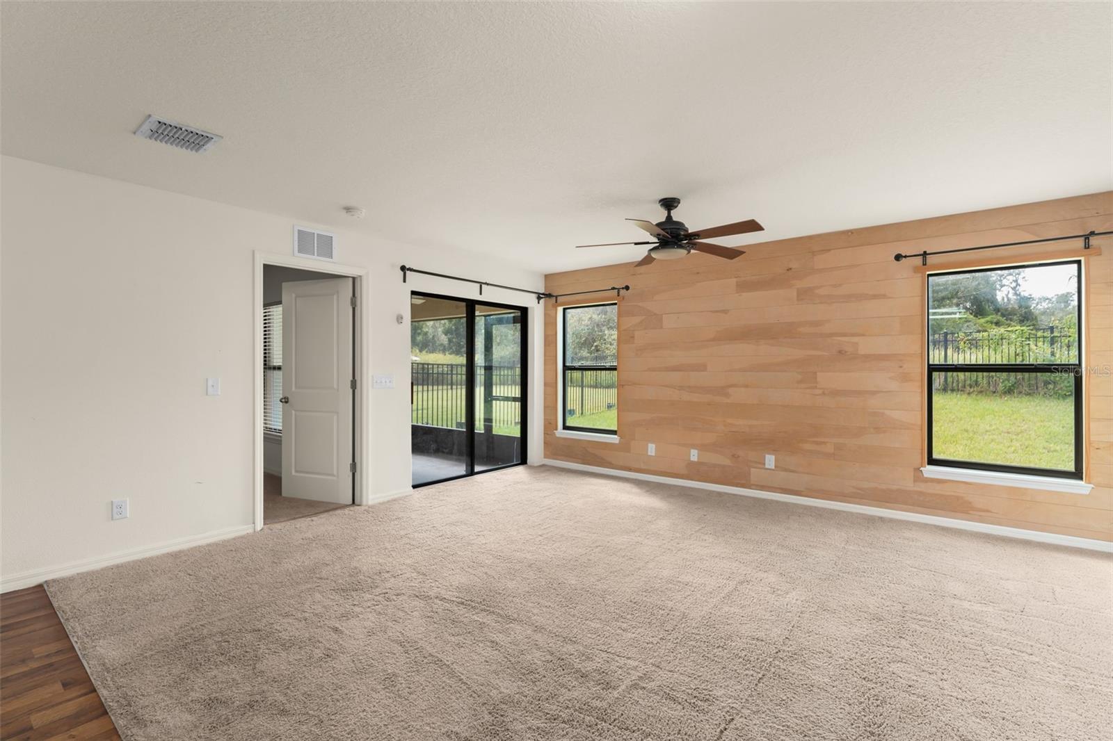 Image 18 of 36 For 5584 Maggiore Boulevard